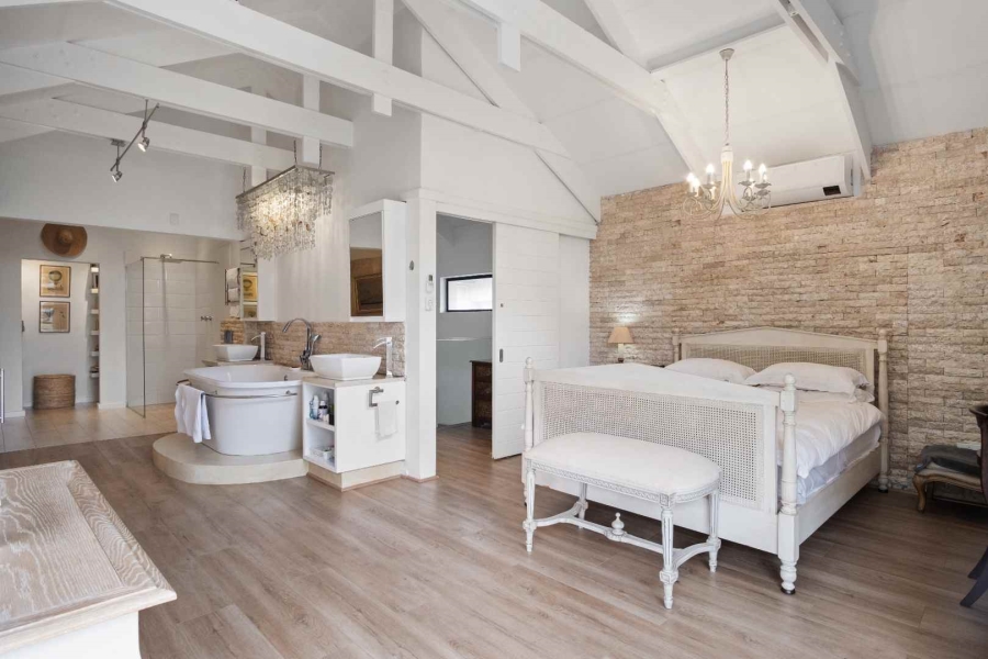 6 Bedroom Property for Sale in Kenrock Country Estate Western Cape